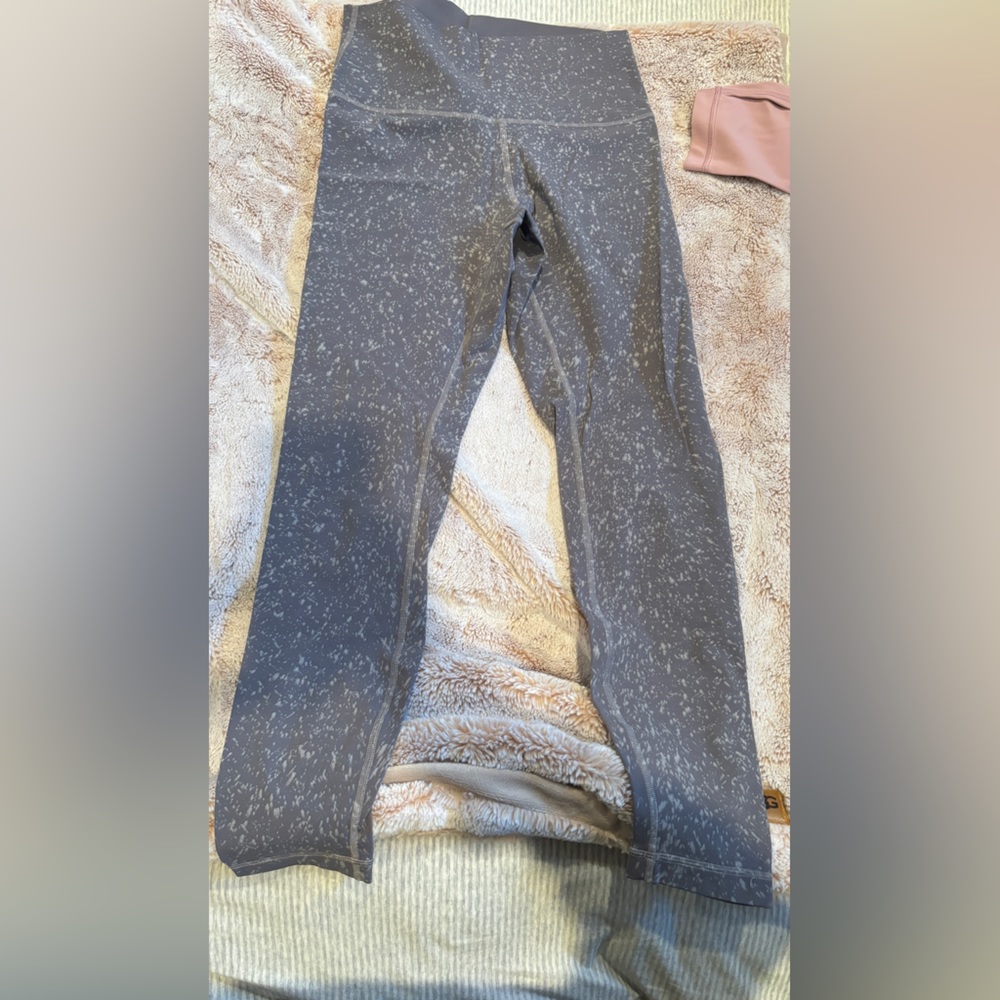 LULULEMON GREY LEGGINGS